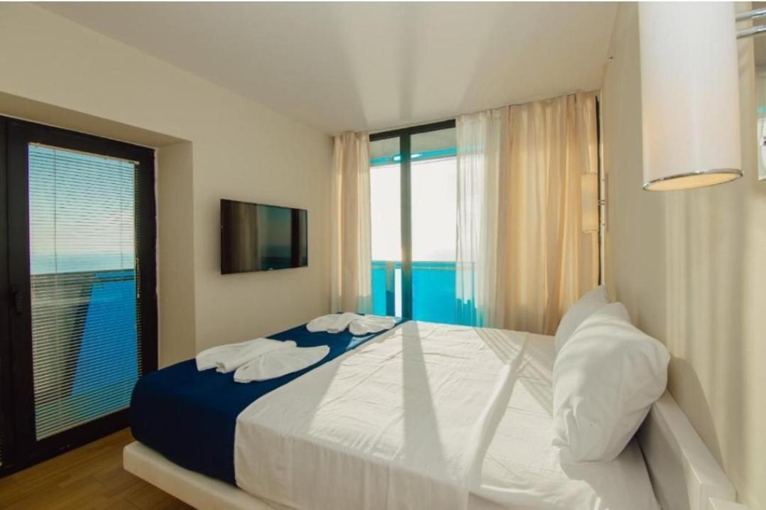 Orbi City Apartments Batumi Bagian luar foto