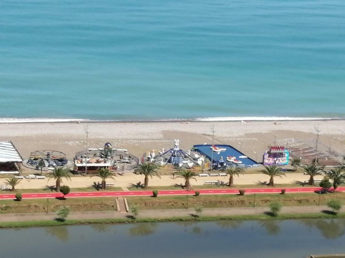 Orbi City Apartments Batumi Bagian luar foto