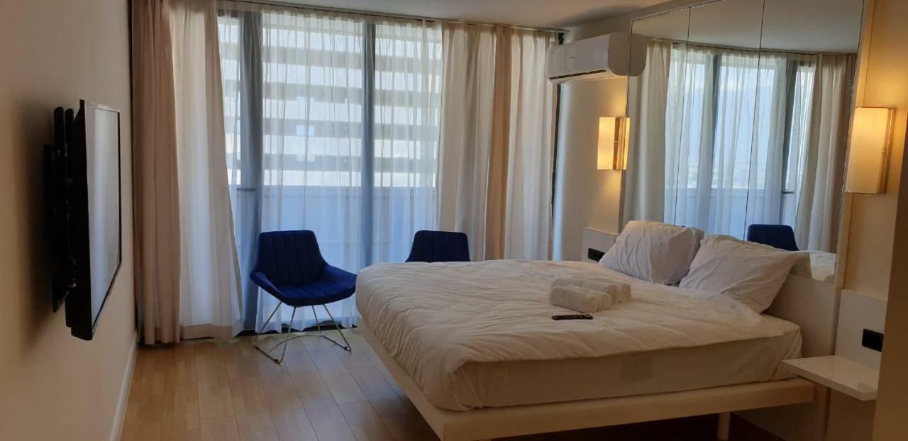 Orbi City Apartments Batumi Bagian luar foto