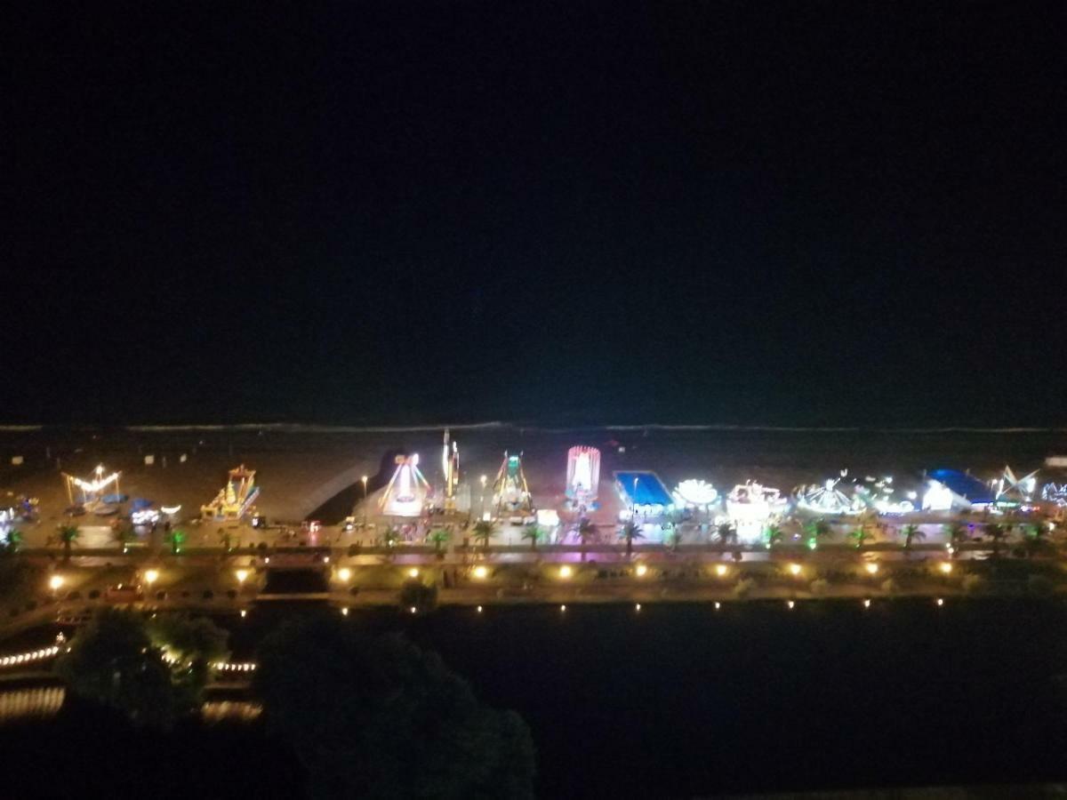 Orbi City Apartments Batumi Bagian luar foto